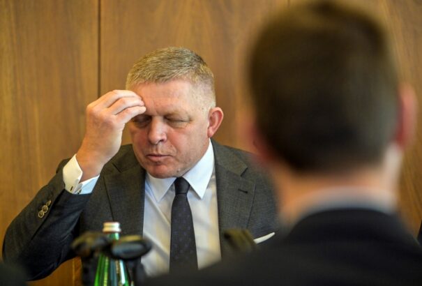 Brüsszel ideszólt, hogy az uniós jog elsőbbsége megkérdőjelezhetetlen, még vitázni sem lehet róla