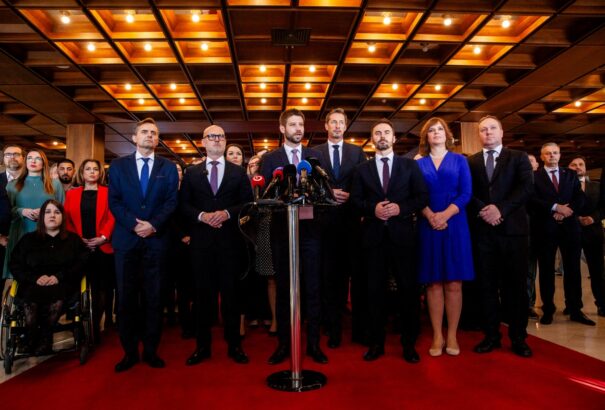 Nem az a kérdés, hogy lesz-e kormányváltás, hanem hogy miért, hogyan és ki jár jól vele…