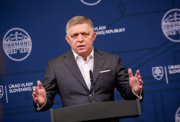 Fico az alkotmányban rögzítené, hogy csak két nem létezik. Egyeztetett a KDH-val is