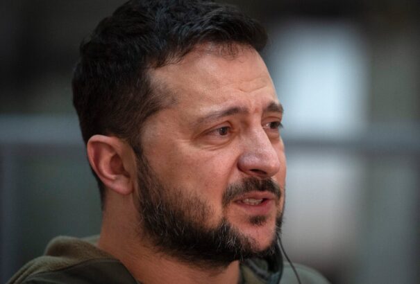 Háromszor próbálta magát bekönyörögni Zelenszkij Trump beiktatására