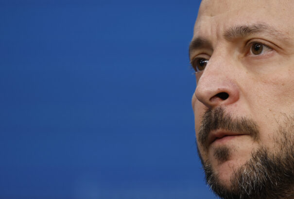 Felmérés: Alaposan megcsappant a Zelenszkijbe vetett bizalom az ukránok körében