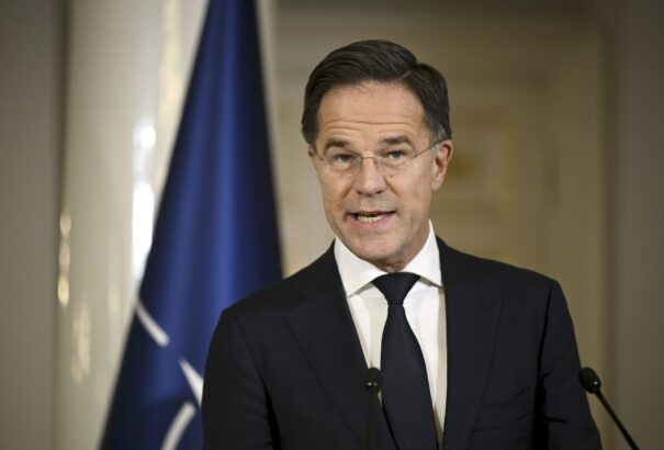 NATO-főtitkár: Az USA nem tervezi csapataik „hirtelen” kivonását Európából