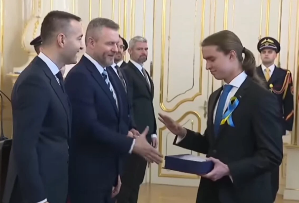 Egy diák visszautasította az államfő kézfogását – Drucker reagált