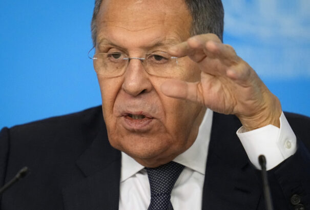 Lavrov szerint Oroszország nyitott az Ukrajnának nyújtott garanciák megvitatására