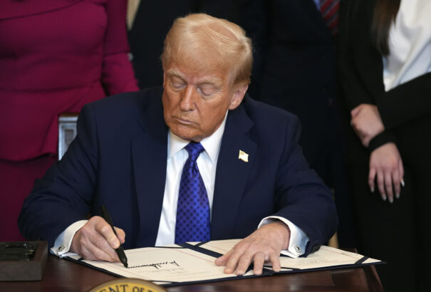 Trump elrendelte a genderideológiára való minden utalás törlését