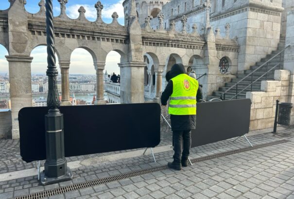 Budai Várnegyed: Mégsem lesz fizetős a Halászbástya, elbontották a kordont