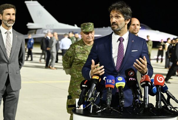 A kormány fokozatosan növelné a védelmi kiadásokat