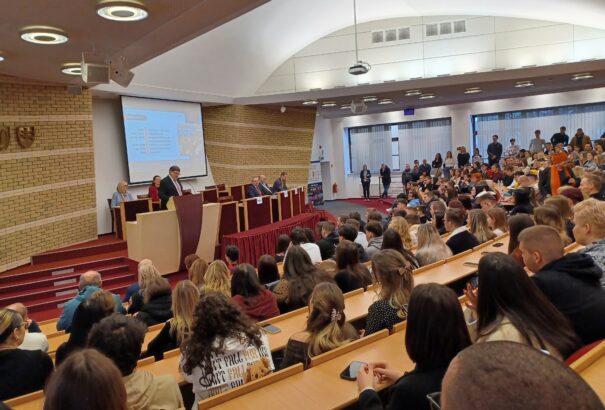 Nagy vonzerőt mutat a komáromi Selye János Egyetem