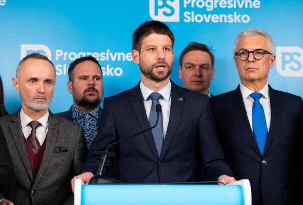 Šimečka szerint a Fico-kormány szemet huny az orosz agresszió fölött