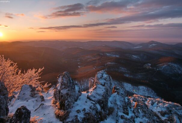 Napos idővel indul, majd borult, felhős idővel folytatódik a vasárnapi időjárás