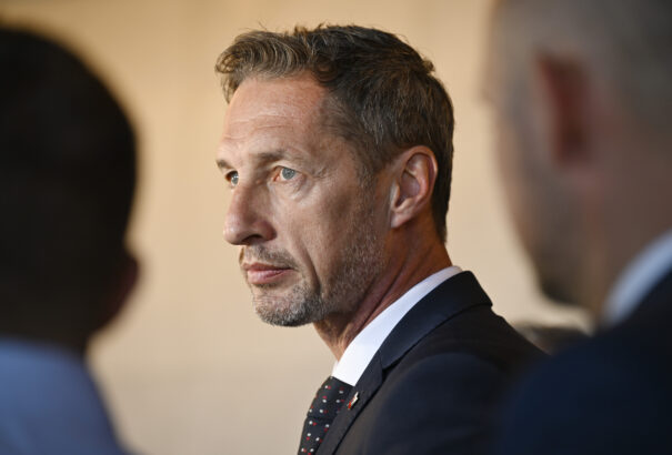 Bemutatta alkotmánymódosító javaslatát a KDH, a liberálisok rögtön tiltakoztak is