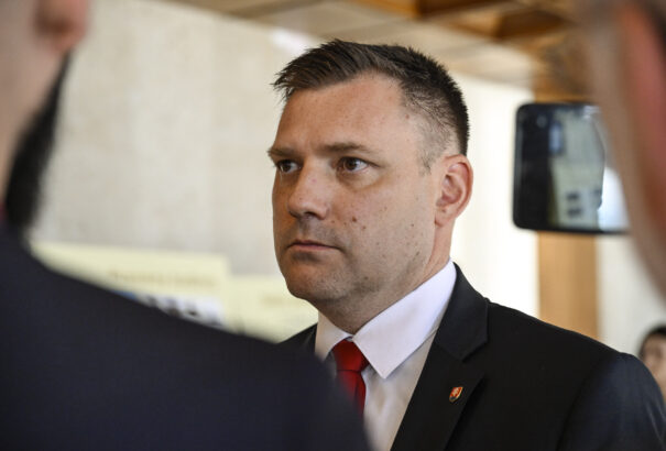 A liberálisok kezdeményezik Tomáš Taraba leváltását