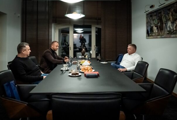 Fico: Ez már a koalíciós válság végkifejlete – két út áll előttünk, az egyik előrehozott választáshoz vezet