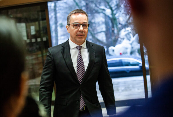 A kormány esetleges átalakításáról is tárgyal a koalíciós tanács