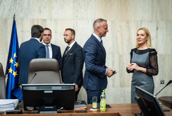 Šutaj Eštok: A Hlas támogatja a kormány átalakításának kérdését