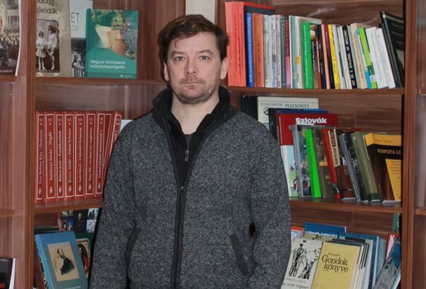 Tóth Ferenc: Könyvtár, múzeum, zsinagóga – Halló, olvas még valaki?