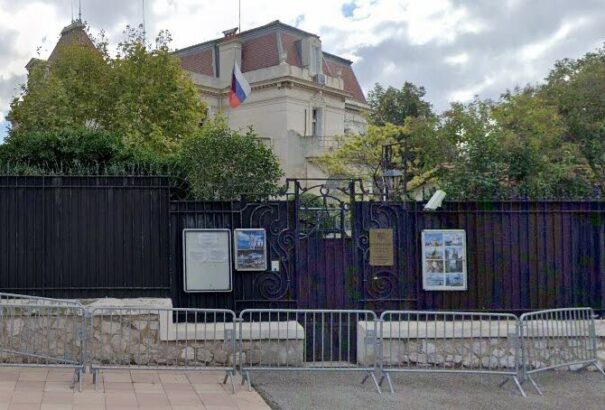 Molotov-koktélt dobtak Oroszország marseille-i főkonzulátusának kertjébe