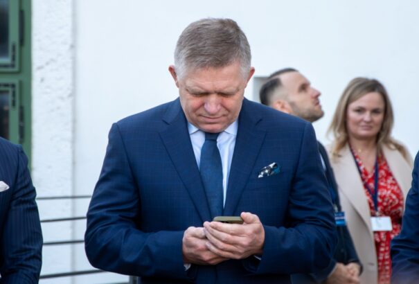 A papíron ukrajnai menekültek támogatását célzó projekteket ellenőrzi a kormányhivatal