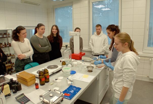 Gimnazisták tettek látogatást az AGEL komáromi kórházában