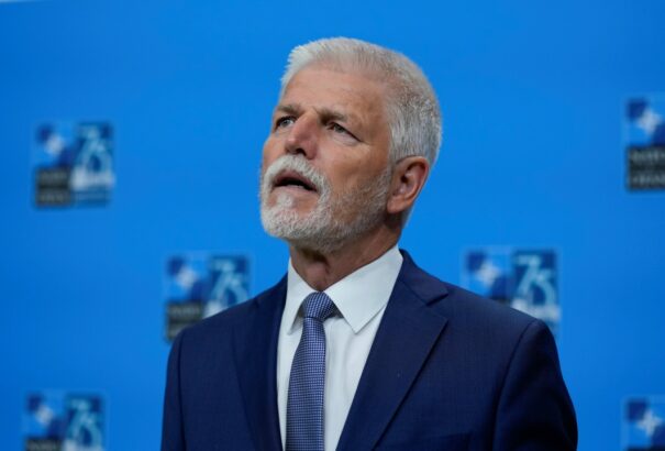 Pavel cseh elnök közeli emberét fegyvercsempészéssel gyanúsítják