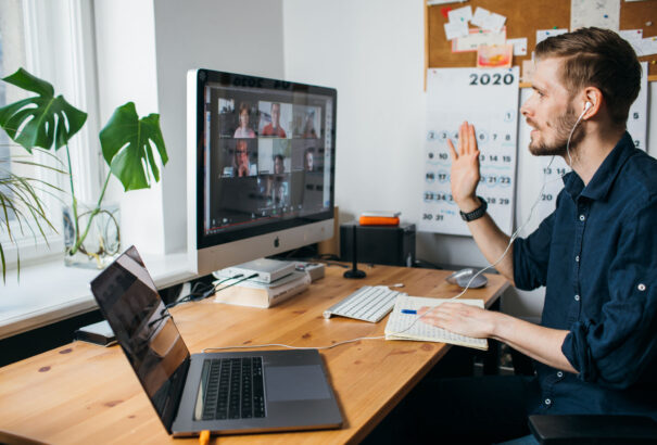 Felmérés: A lakosság csaknem 13 százaléka dolgozik otthonról