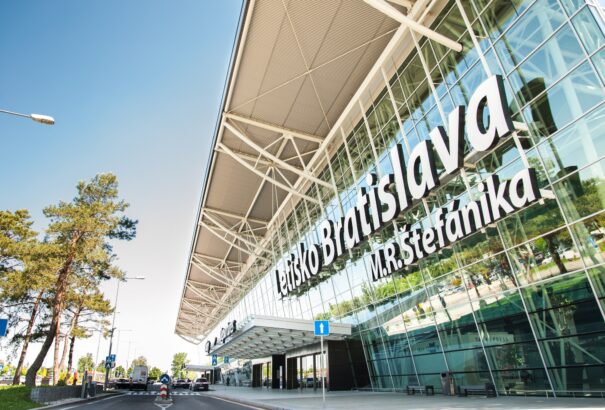 Októberre halasztották a Pozsony–Kassa légi járat elindítását