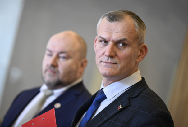 A Hlas-SD egyik rebellise csatlakozik Huliakékhoz