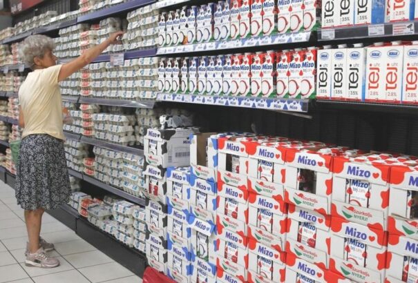 Életbe lépett az árrésstop Magyarországon – ennél a harminc élelmiszernél várható árcsökkenés