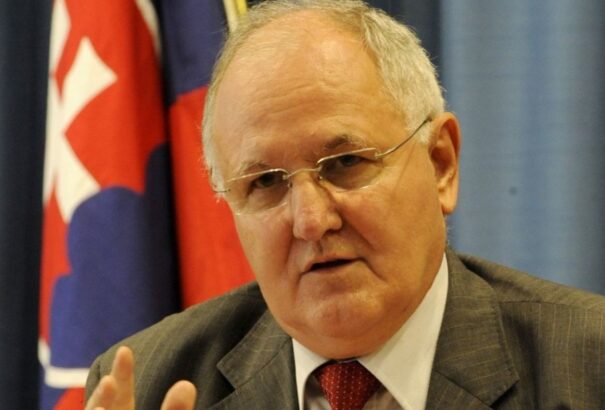 Meghalt Dušan Čaplovič történész, volt politikus