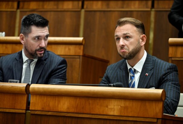 Hoppá! Šutaj Eštok „legitimnek” nevezte az előrehozott választásról szóló vitát