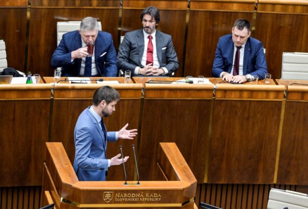 SANEP-felmérés: Visszavette a vezetést a Smer, de koalíciós mozgástér nélkül, bajban a HLAS és az SaS