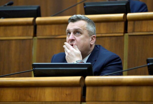 Az SNS a statisztikai hivatal elnökének leváltását követeli