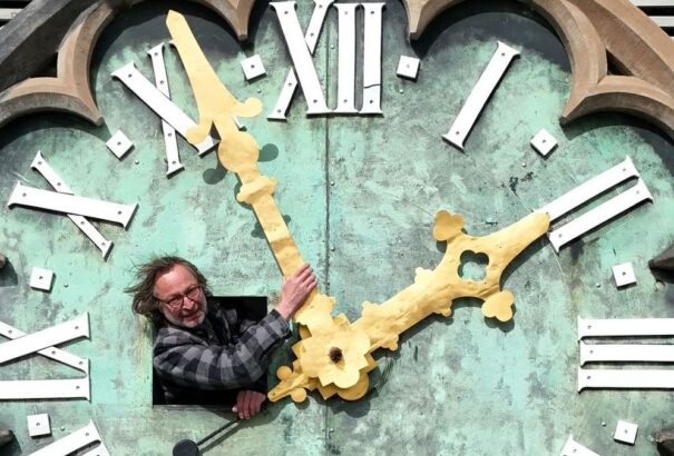 Vasárnap újra jön az óraátállítás, ami velünk is marad. Az Európai Bizottság visszavonta javaslatát