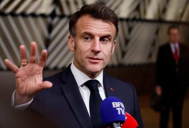 Macron újabb párizsi találkozóra készül: ENSZ-mandátum jöhet az ukrajnai békefenntartásra?