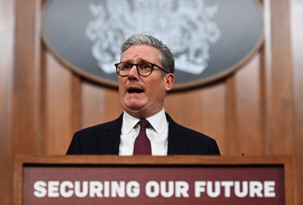 A britek nagyon akarják a háborút. Starmer összehívta a hajlandók társaságának katonai vezetőit