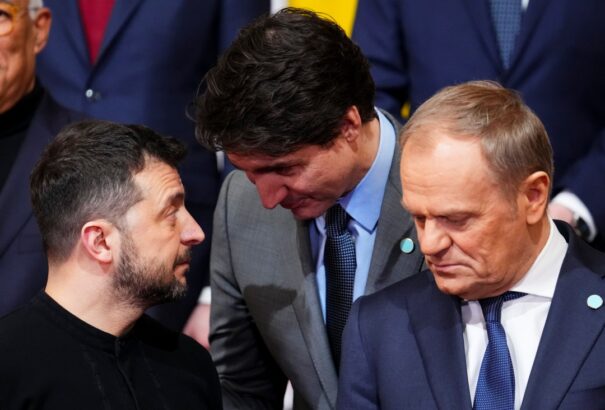 Zelenszkij tovább keménykedik Trumppal, az amerikai elnök azonban már ma leállíthatja Ukrajna támogatását