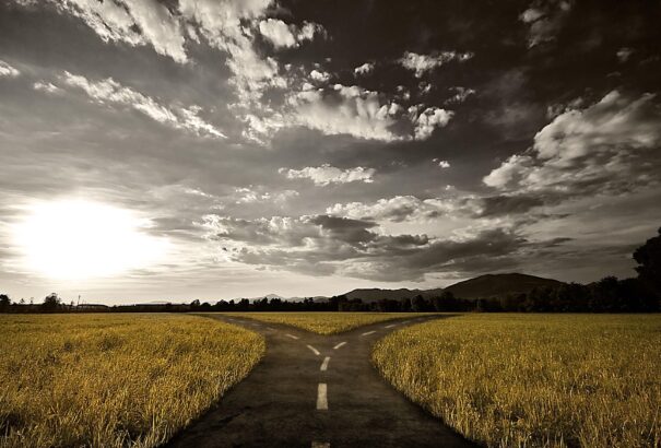 Kerepesi Igor: Metszéspontok 06 – Dereng