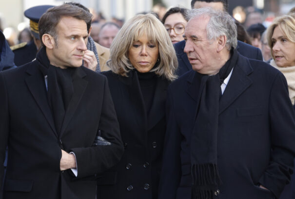 A francia miniszterelnök szerint ha Trump cserben hagyja Ukrajnát, akkor Európának kell segítenie