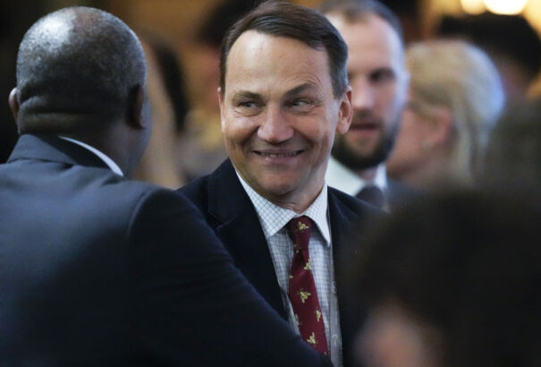 Lengyelország: Teljes gőzzel áramlik a katonai segély Ukrajnának a dzsiddai tárgyalások után