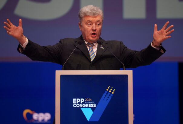 Porosenko a német Bildnek: Zelenszkij diktatúrába vezeti Ukrajnát