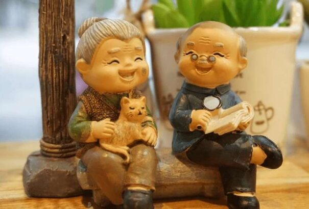 A szlovákiai polgárok kevesebbet gondolnak a nyugdíjra, mint a csehek, de többet spórolnak a temetésre