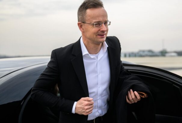 Moszkvában tárgyal a békéről Szijjártó Péter