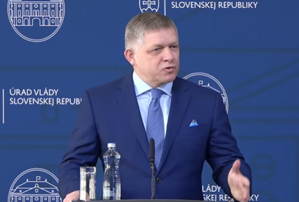 Fico: Szlovákia nem kötelezte el magát semmilyen Ukrajnának nyújtandó katonai segély mellett