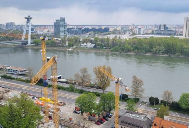 SaS: Fico bérlakásai drágábbak, mint a rendes lakások