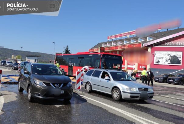 Két szlovák-osztrák határátkelőt is lezárnak szombattól a száj- és körömfájás miatt