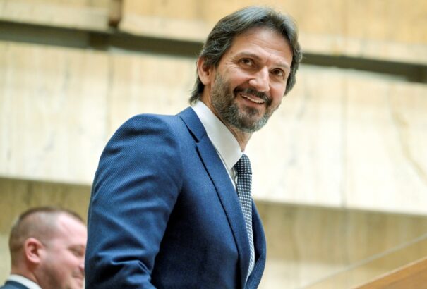 Az ellenzéknek (megint) nem sikerült leváltania Kaliňákot