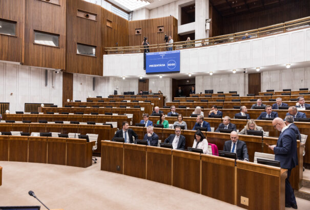 A parlament a prioritást élvező járásokról tárgyal