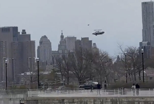 Hat ember meghalt, amikor helikopter zuhant a Hudson folyóba – videóval