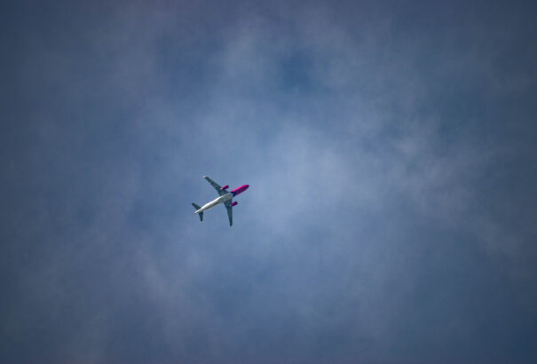 Megszavazta a parlament a légtérzárról szóló törvényt