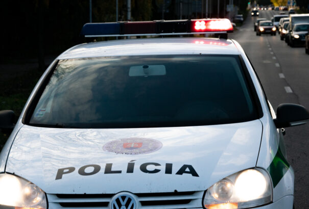 Tragédia Pozsonyligetfalun: Kizuhant egy férfi a 12. emeleti lakás erkélyéről